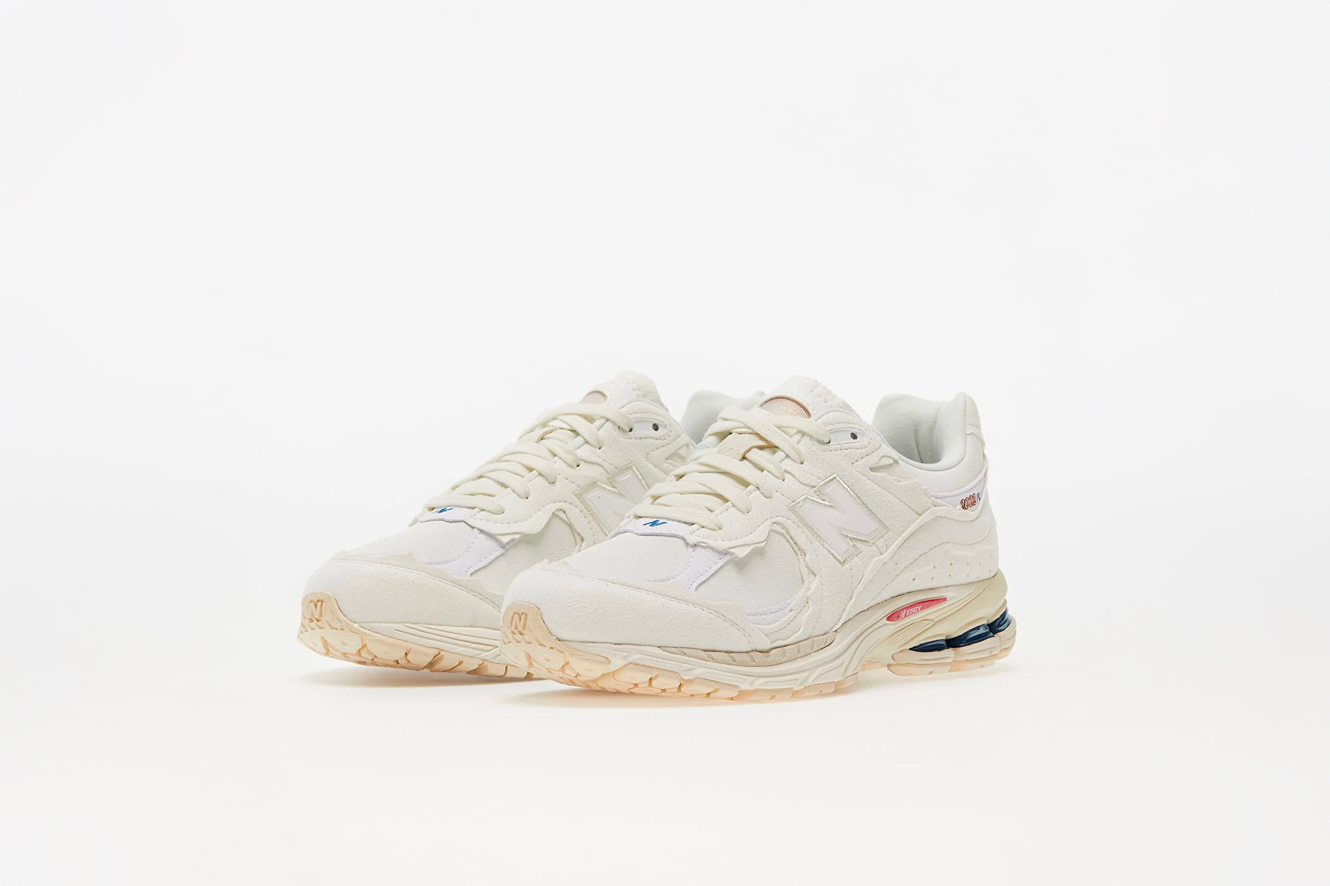 New Balance M2002