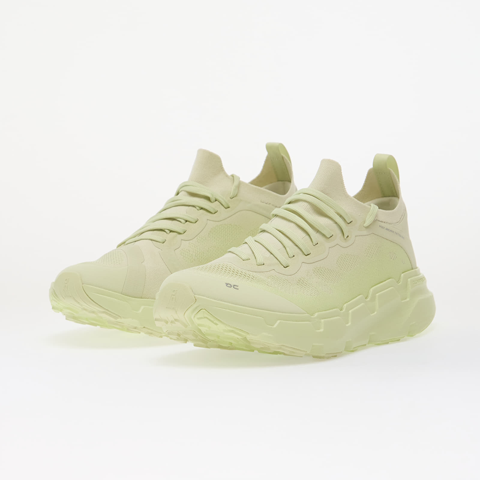 On x PAF Cloudsoma M