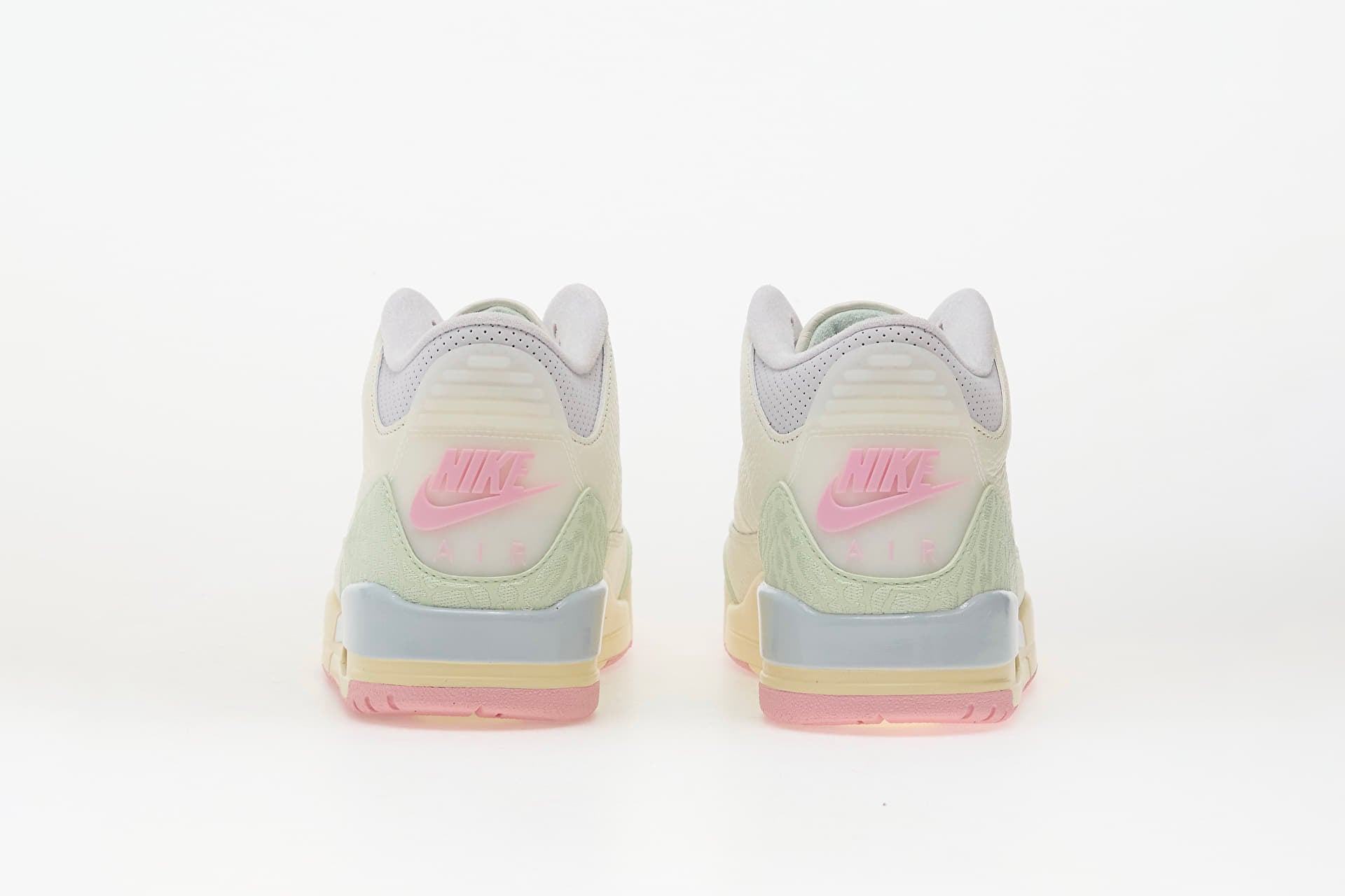 Air Jordan 3 Retro "Spring Is in the Air"