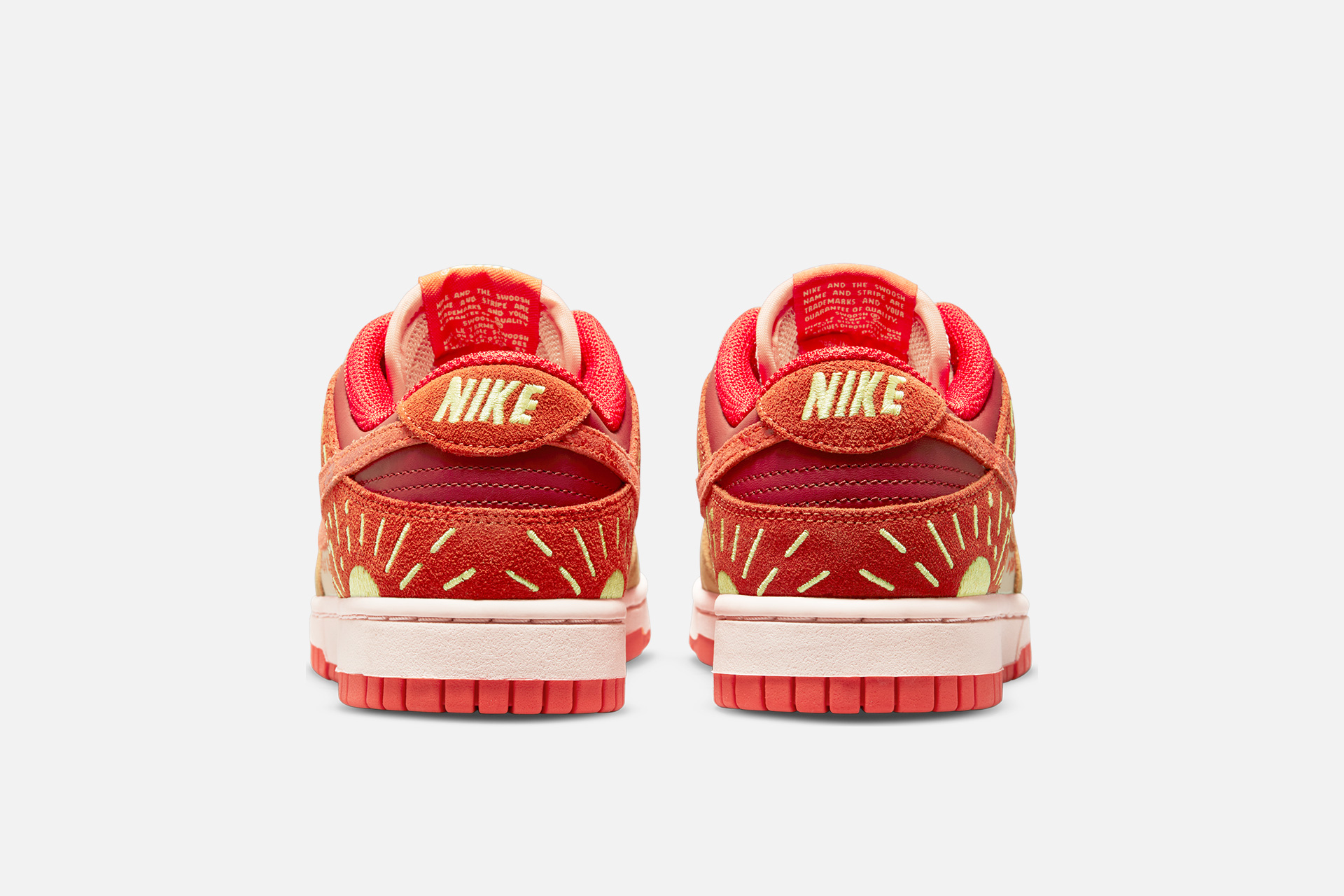 Nike Wmns Dunk Low NH