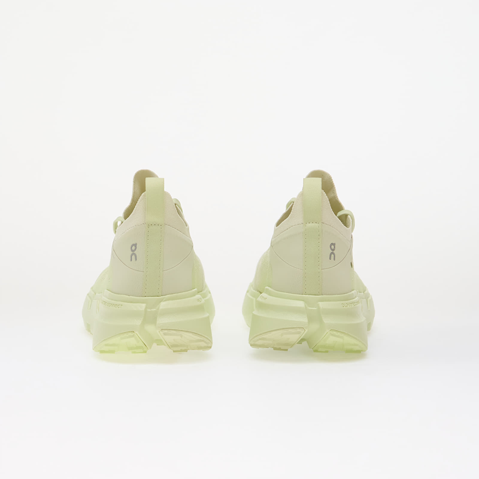 On x PAF Cloudsoma M