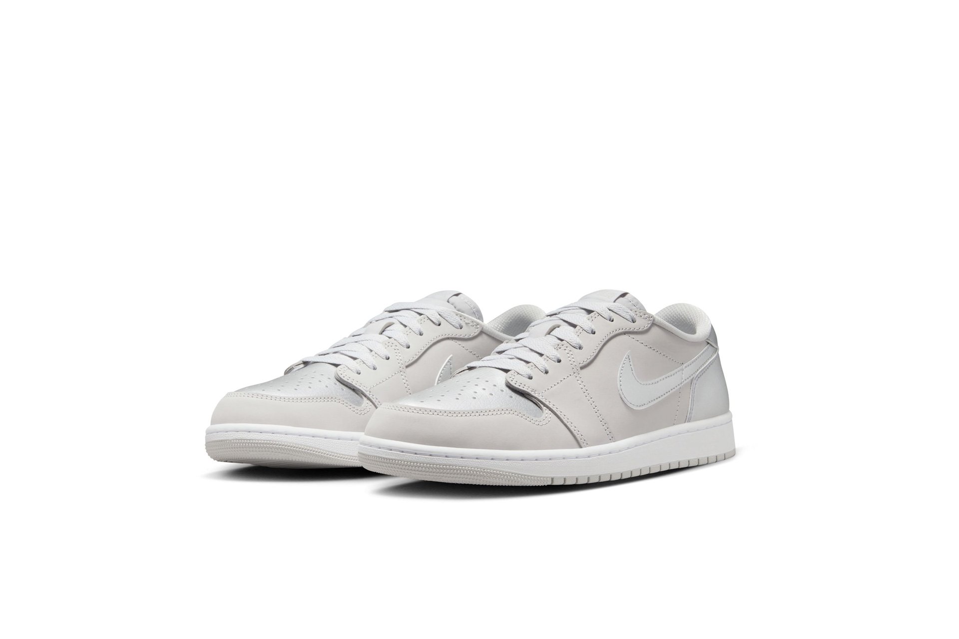 Air Jordan 1 Low OG "Silver"