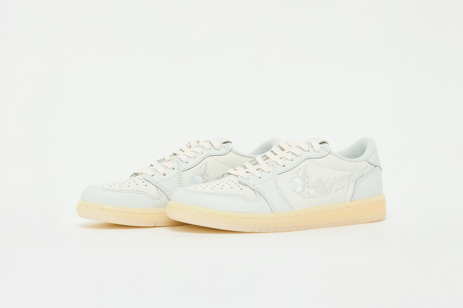 Air Jordan 1 Retro Low OG "Floral Swoosh"