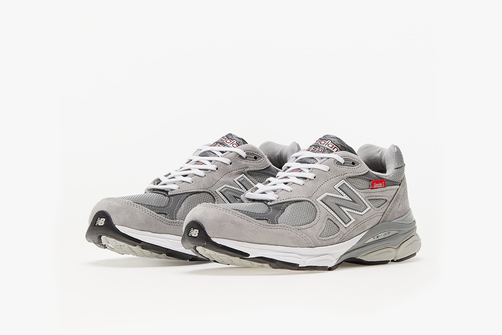 New Balance 990 V3