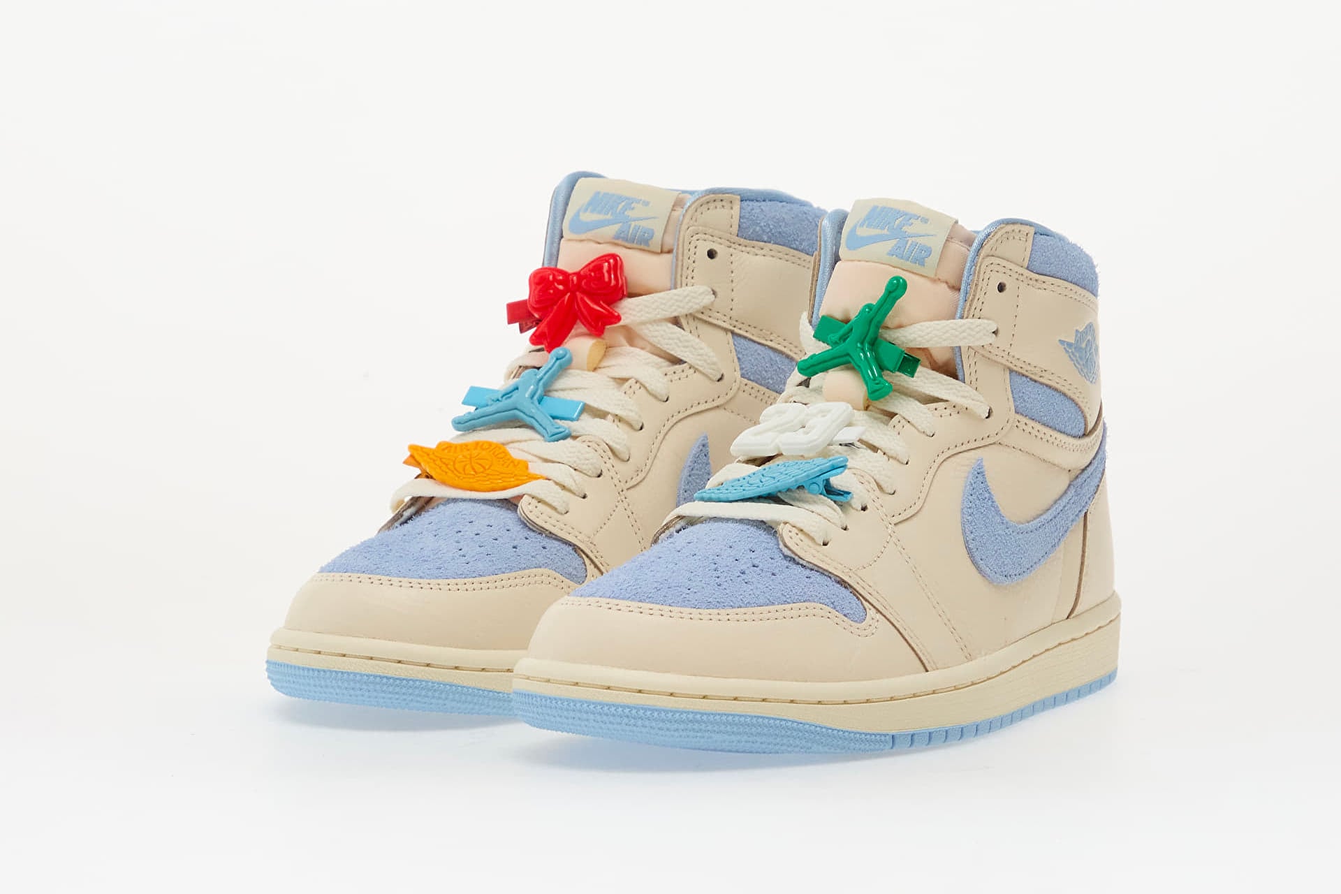 Air Jordan 1 Retro High OG "Psychic Blue" W