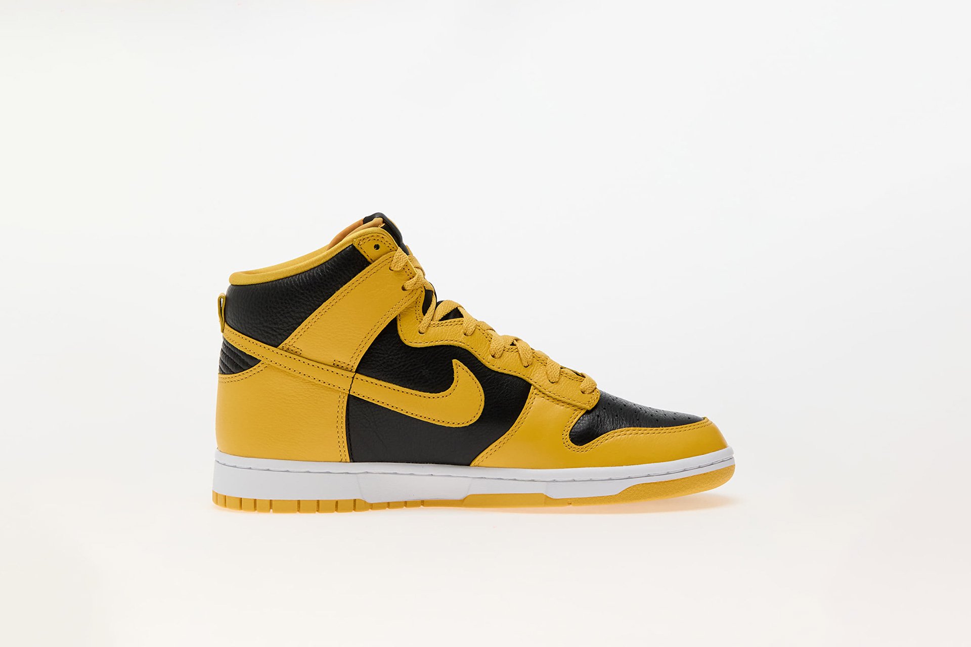 Nike Dunk Hi Retro Wu-Tang