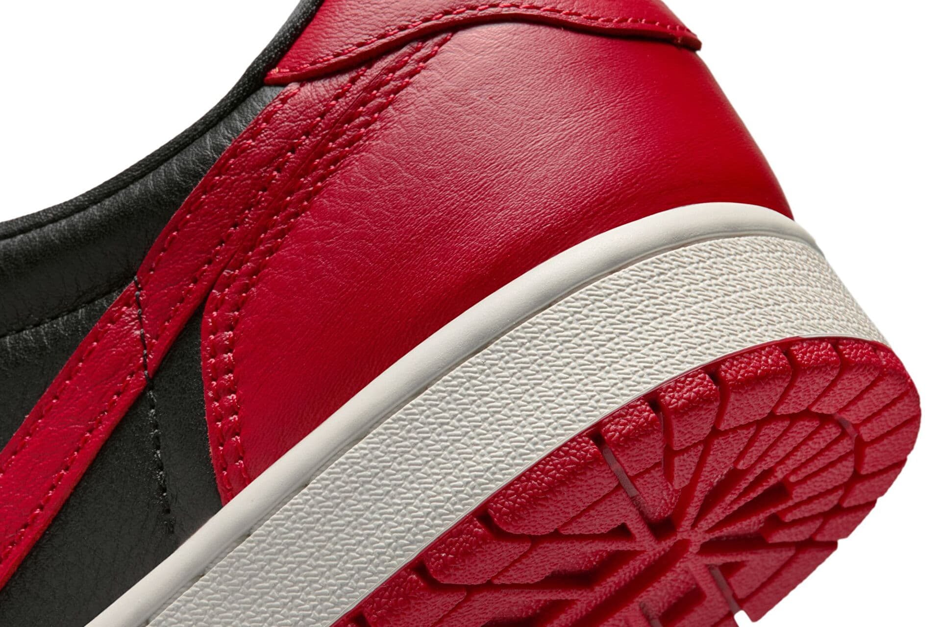Air Jordan 1 Low OG "Banned"