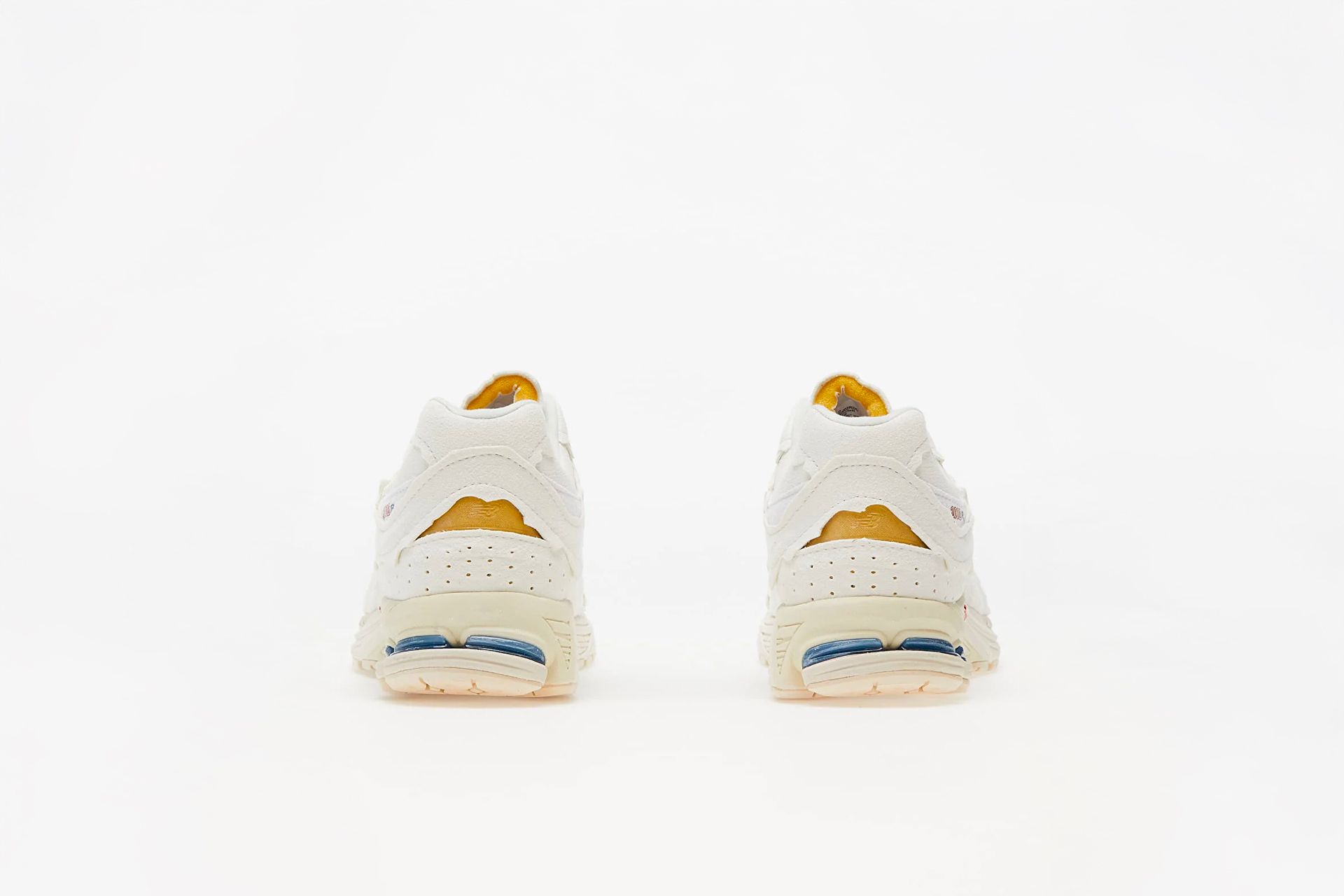 New Balance M2002