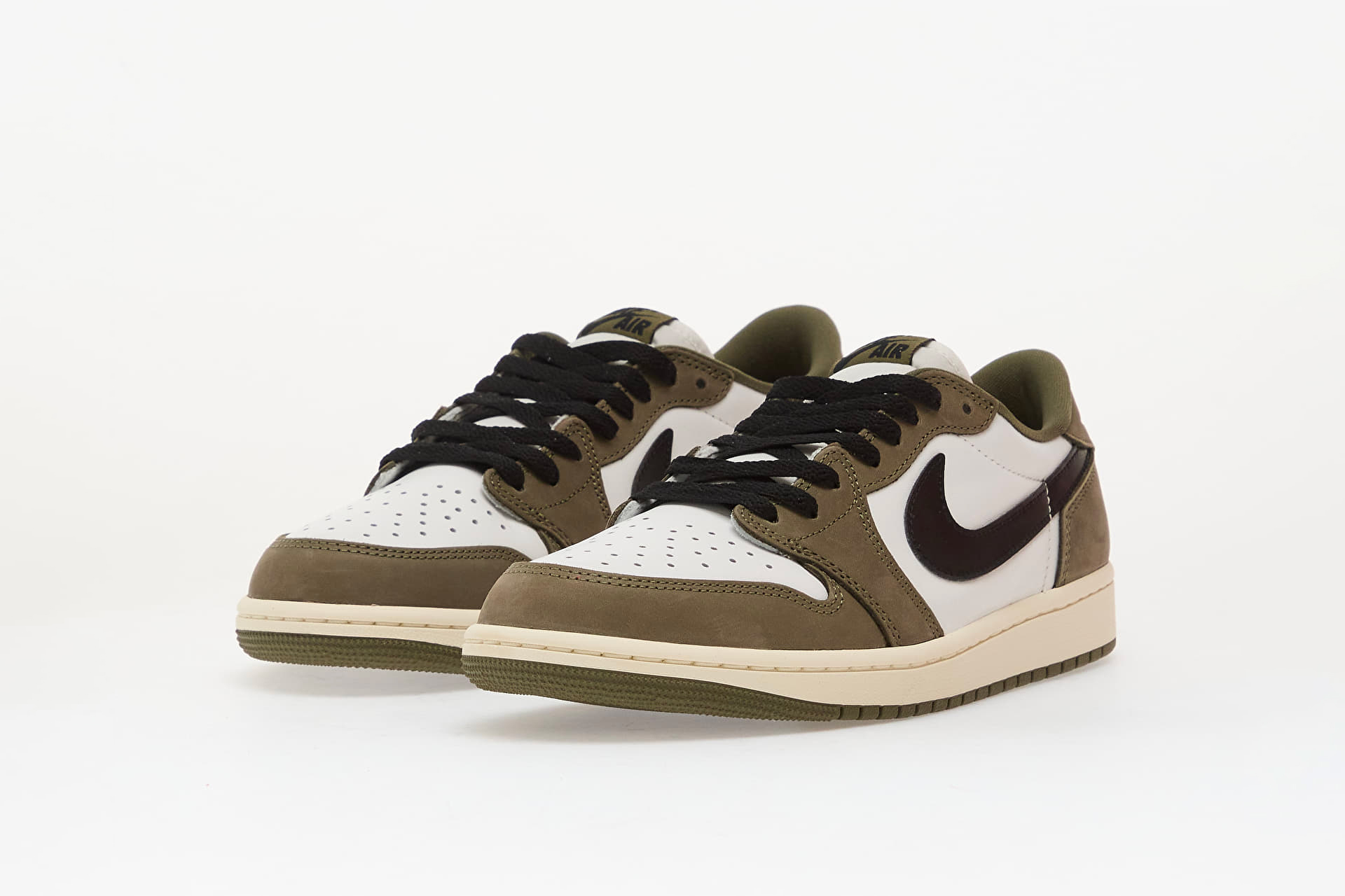 Air Jordan 1 Retro Low OG "Medium Olive"
