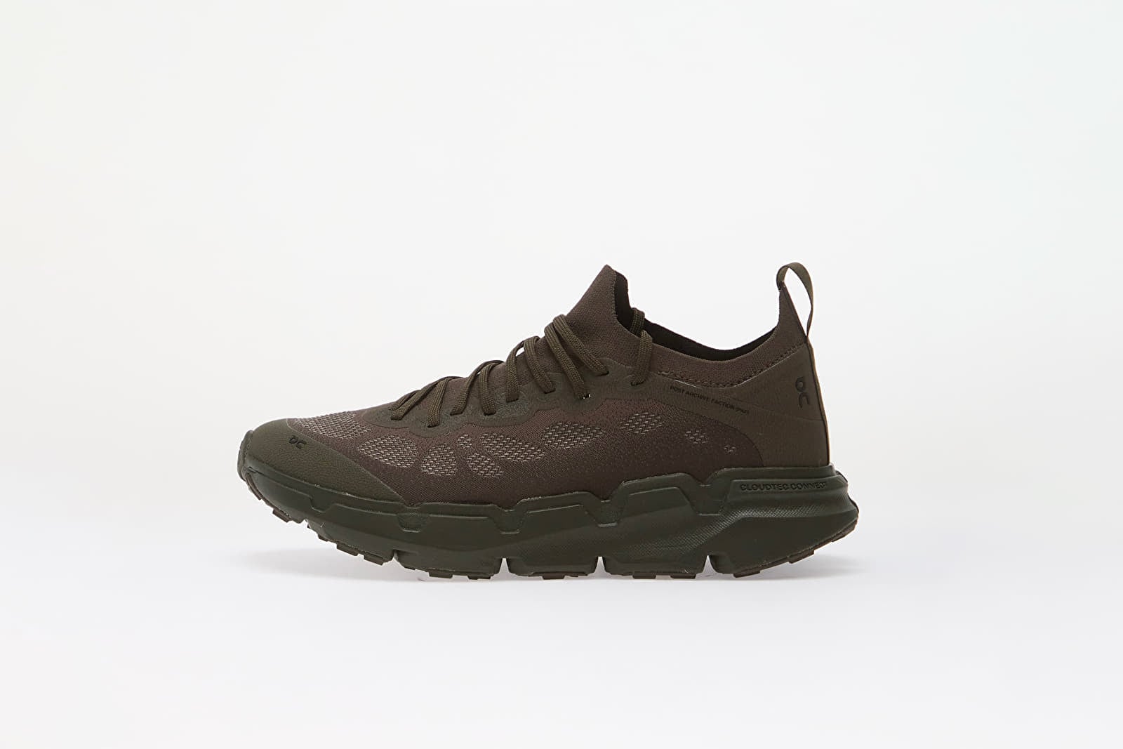 On x PAF Cloudsoma M