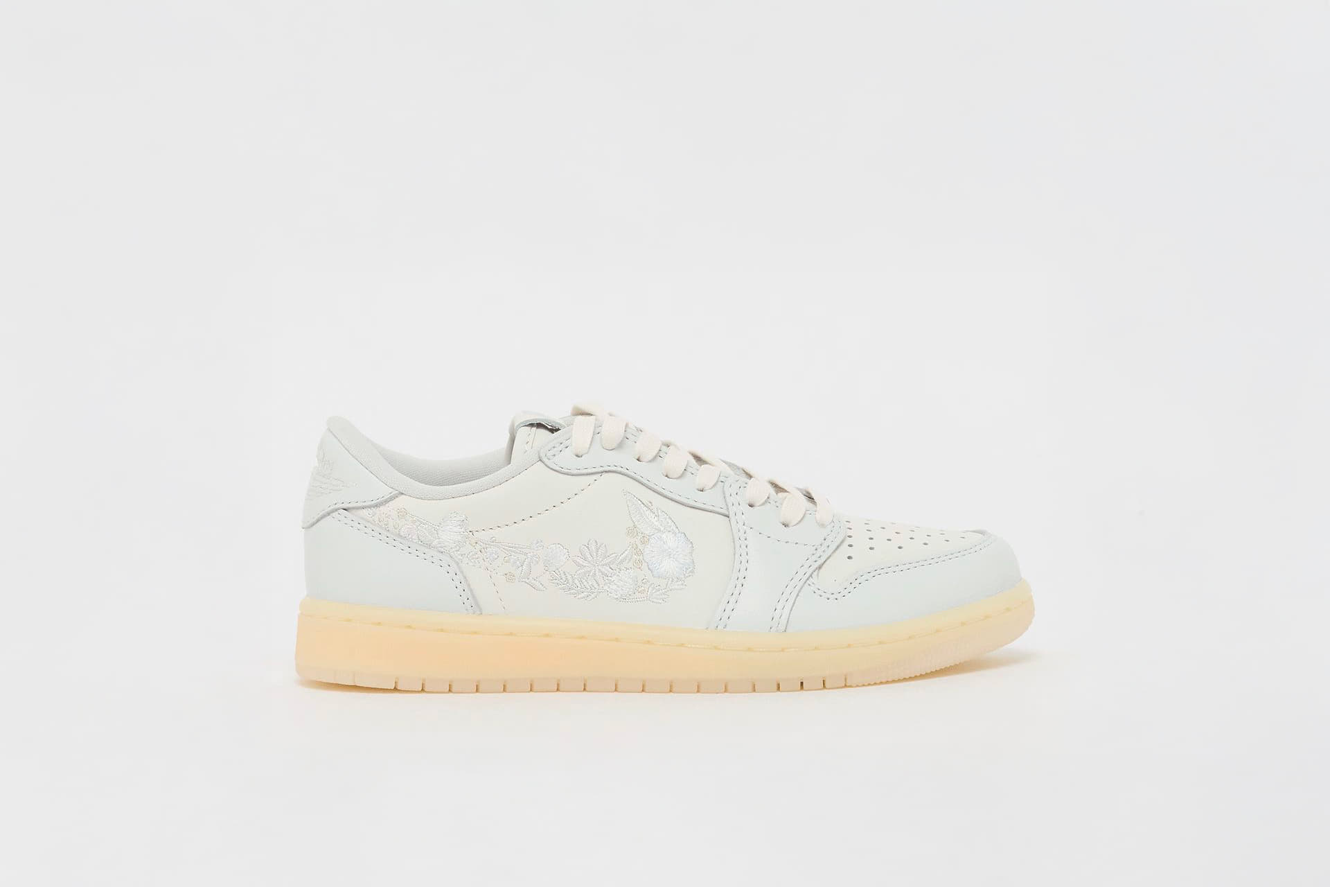 Air Jordan 1 Retro Low OG "Floral Swoosh"