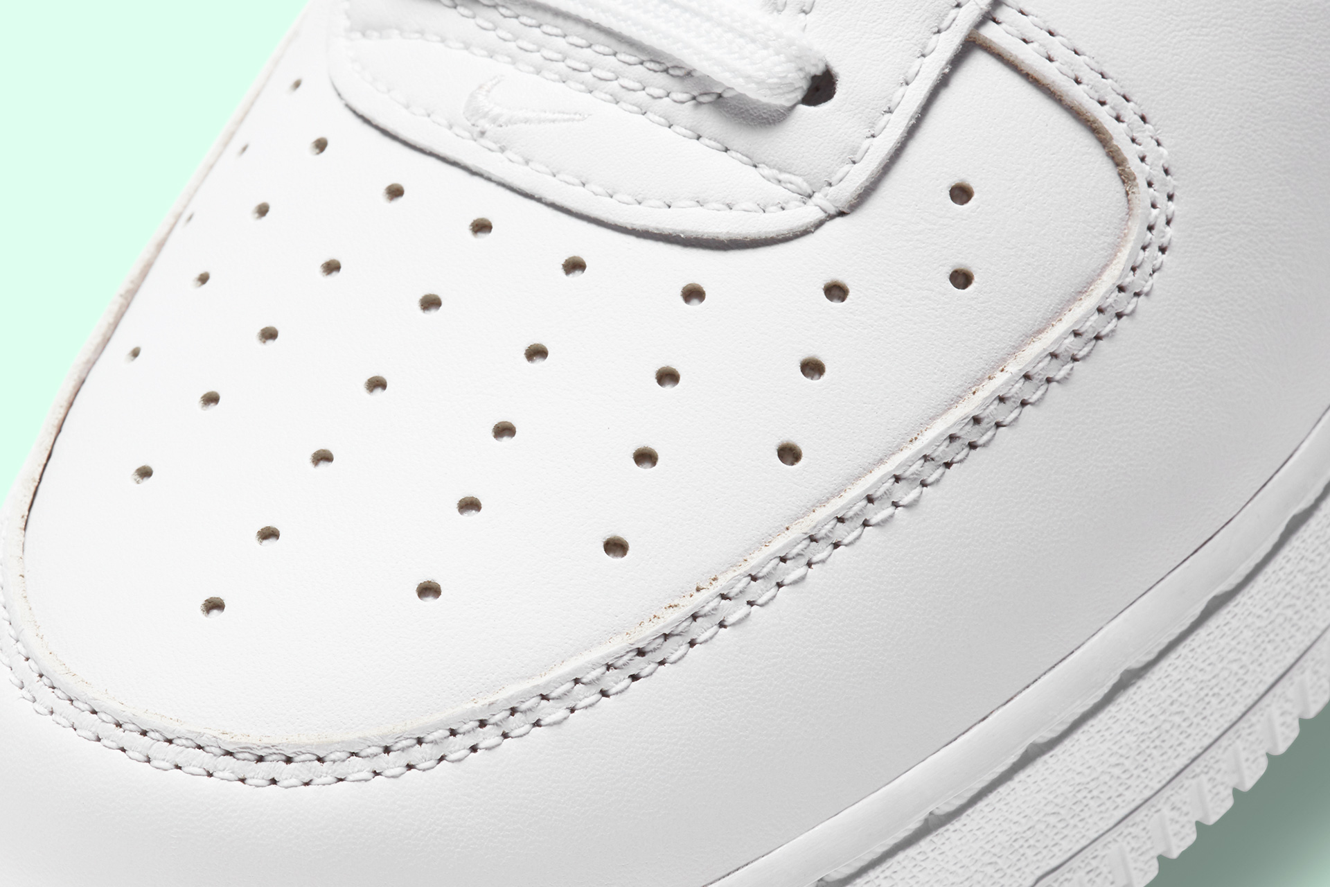 Nike Air Force 1 '07 LX